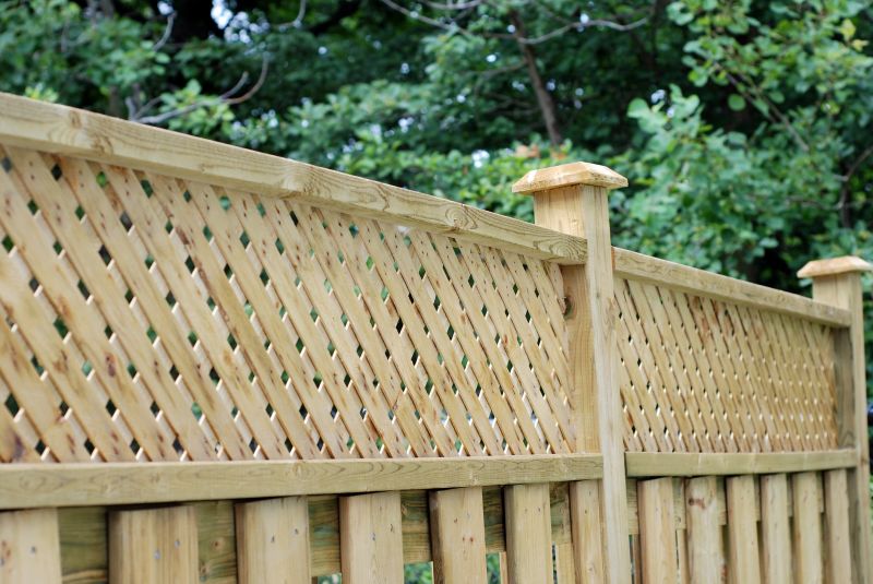 Scalloped Fence Installation in Roseville, CA