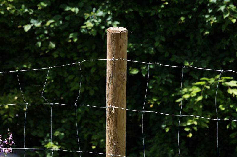 Timber Fence Installation in Pearland, TX