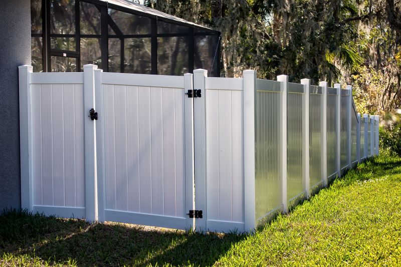 Vinyl Fence Replacement in South Houston, TX